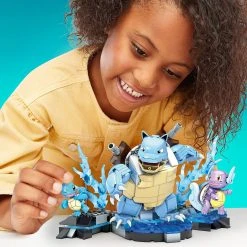 Brick Pops Inc. Mega Construx Pokémon Squirtle Evolution (379 Pieces) Building Kit
