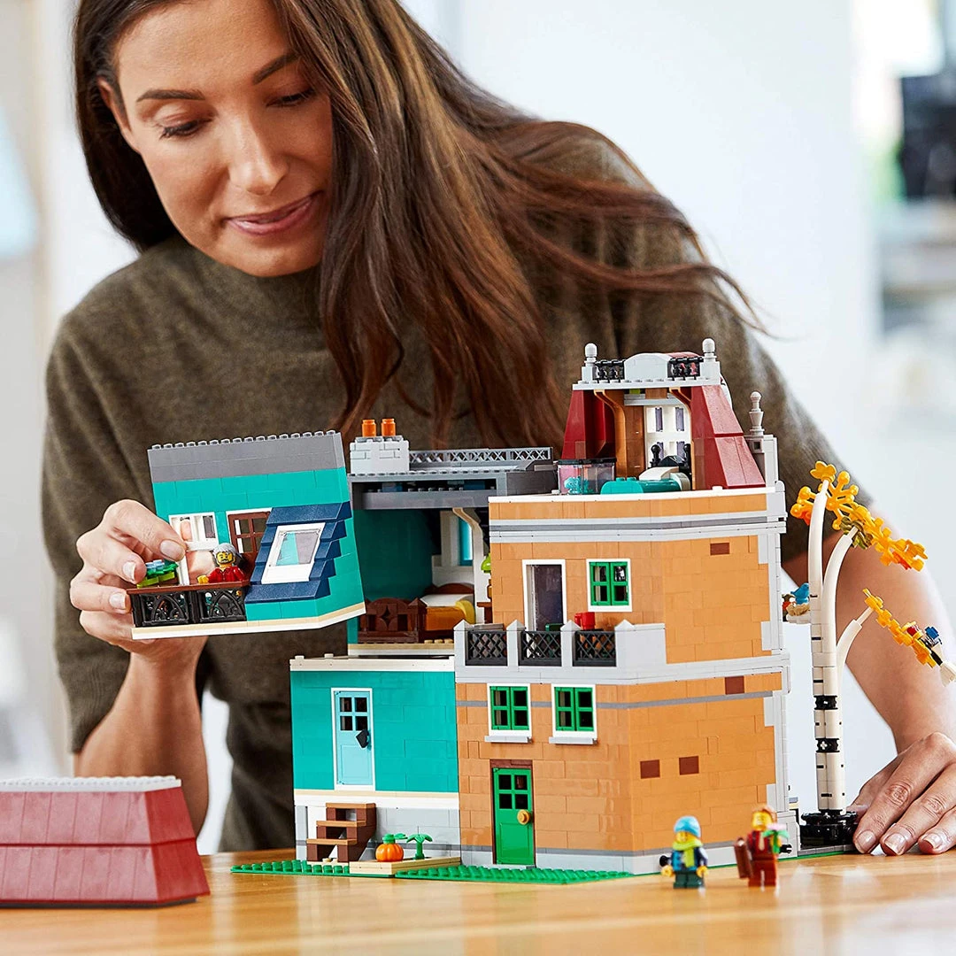 Brick Pops Inc. LEGO Creator Expert 10270 Bookshop (2504 Pieces) Building Kit 8 Brick Pops Inc. LEGO Creator Expert 10270 Bookshop (2504 Pieces) Building Kit